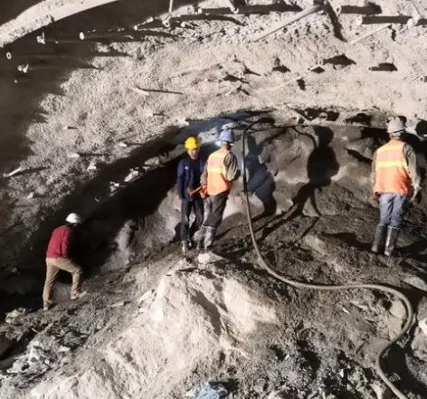 单县拱顶带模注浆料的施工流程及注意事项